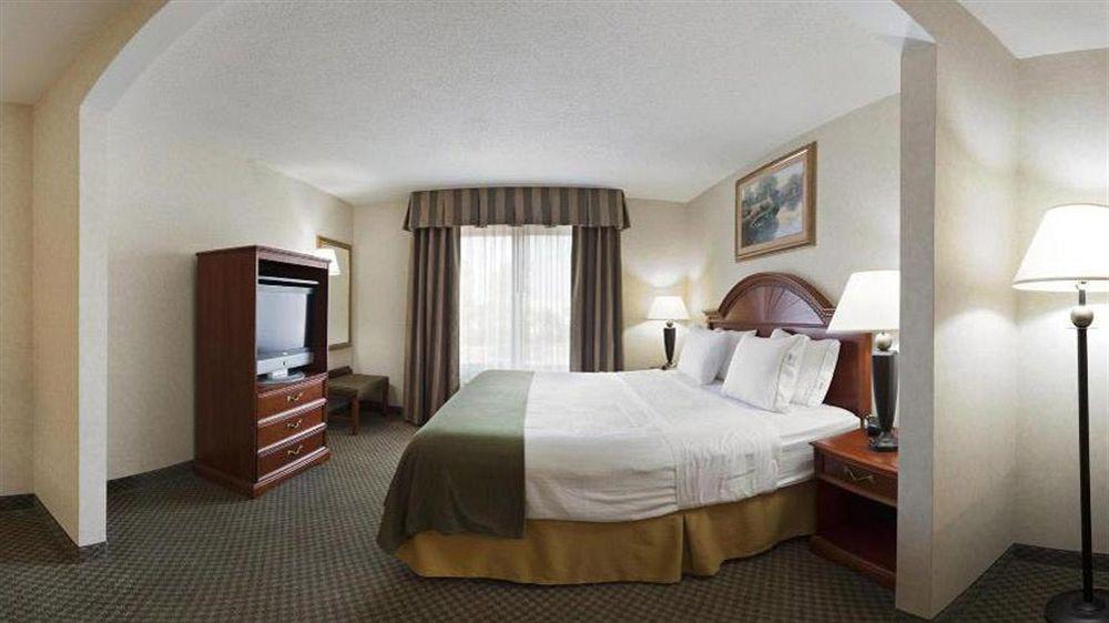 Holiday Inn Express Hotel & Suites Elkhart-South By Ihg Exterior foto