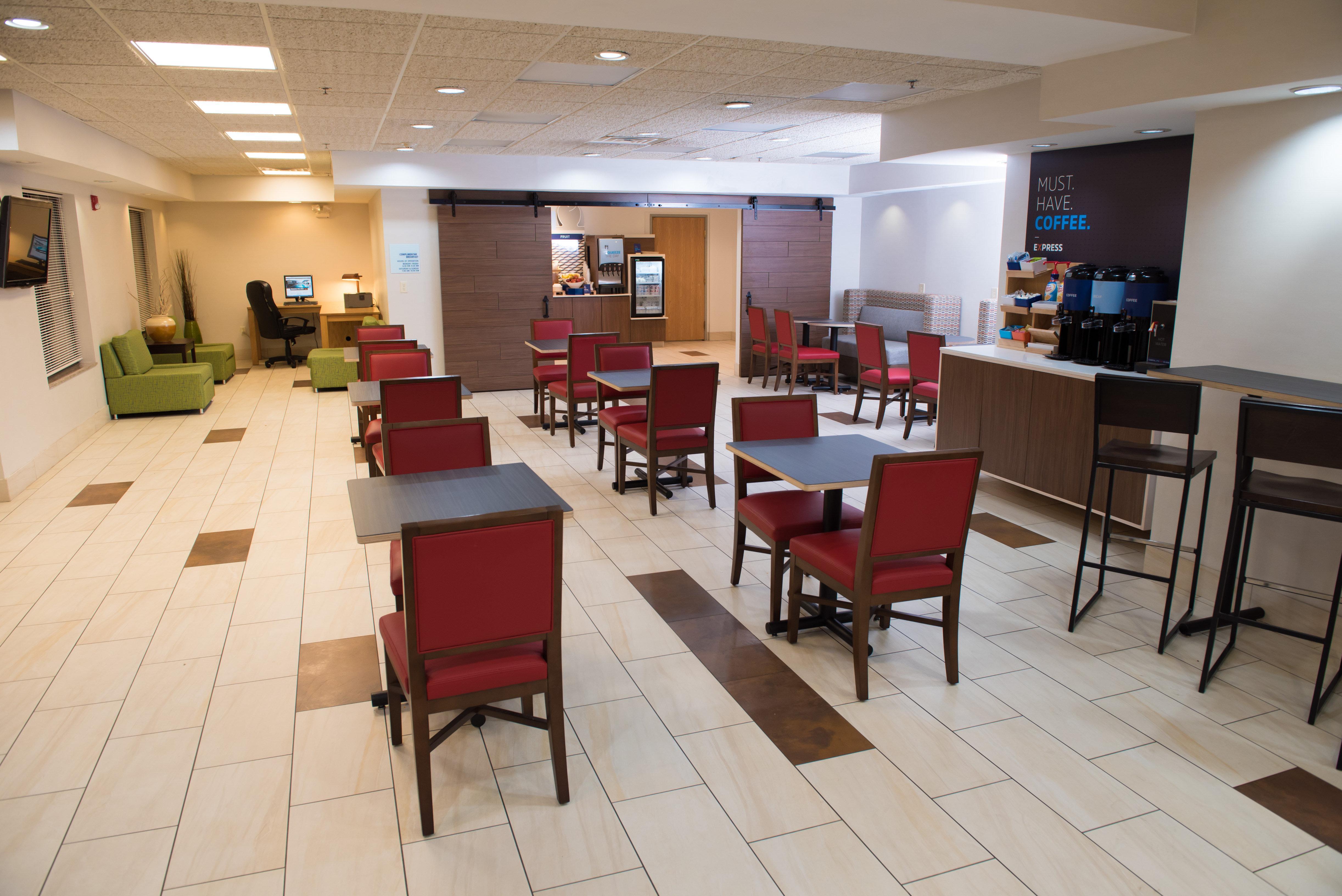Holiday Inn Express Hotel & Suites Elkhart-South By Ihg Exterior foto